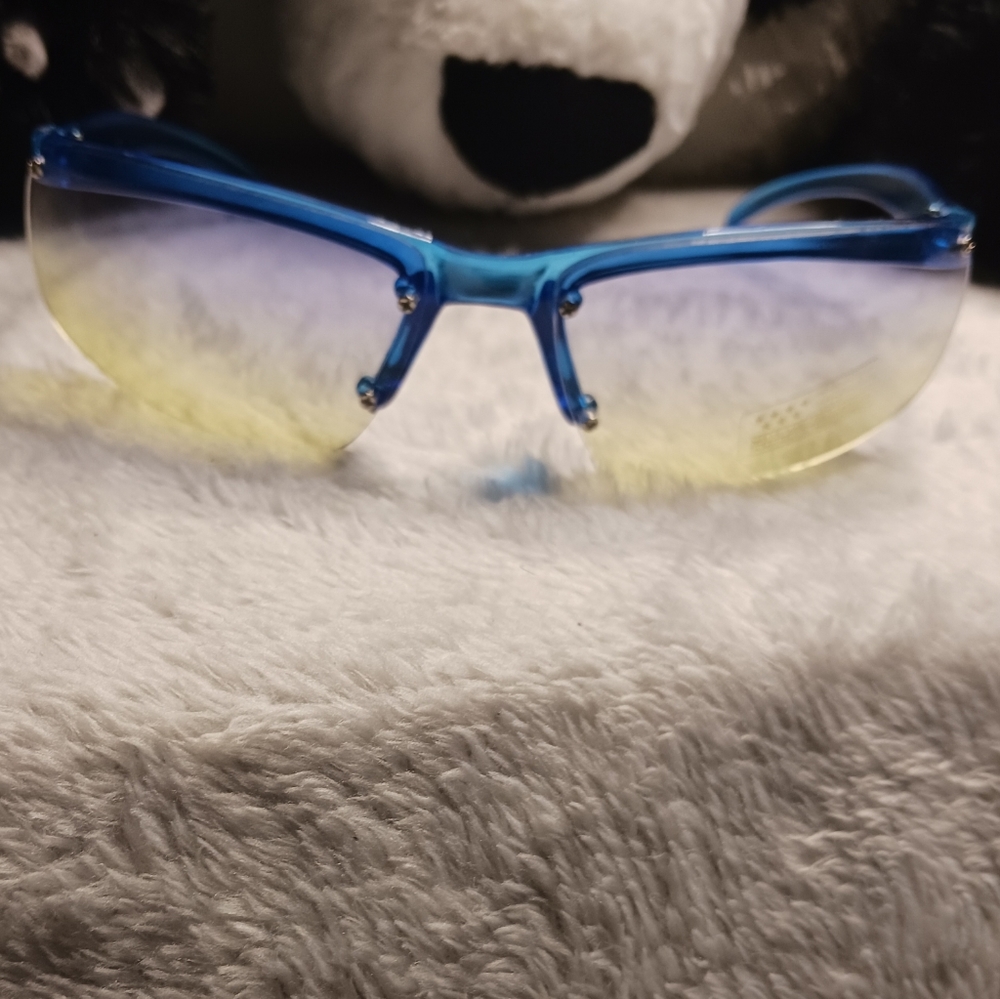 Unisex Light Ombre Tint Sunglasses